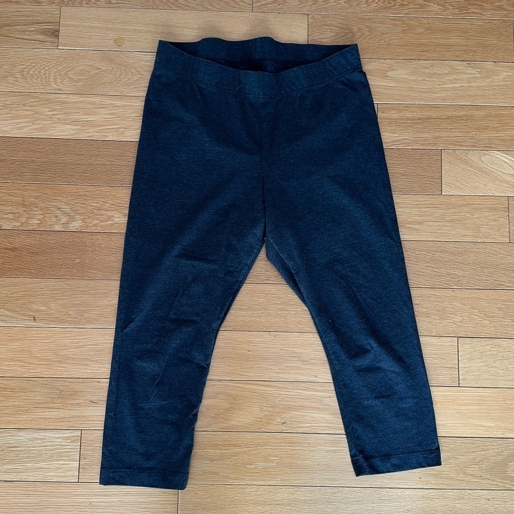 Grey Old Navy Capri Leggings - large